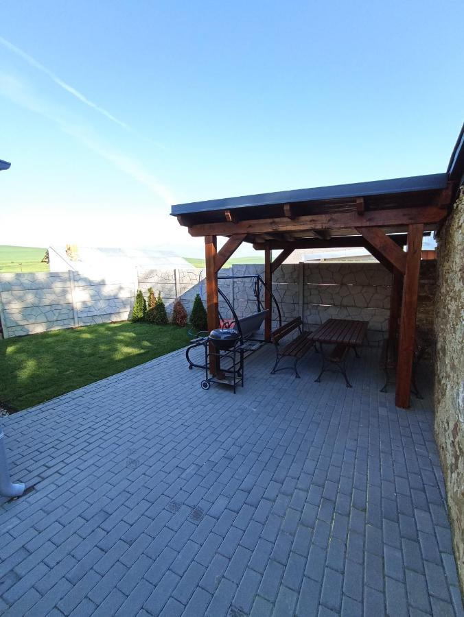 Apartman Julrich Vrbov Εξωτερικό φωτογραφία