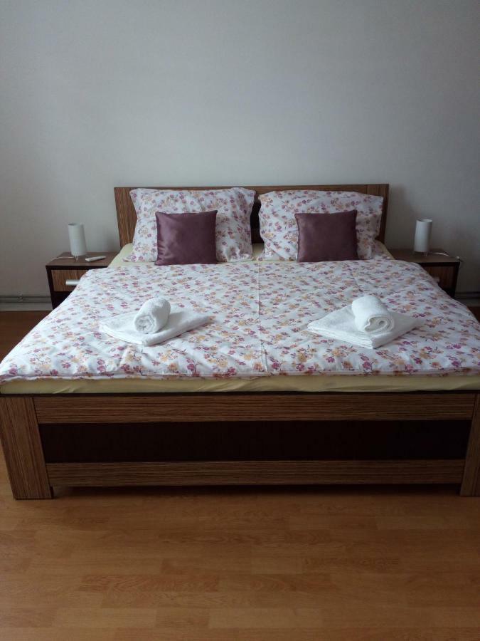 Apartman Julrich Vrbov Εξωτερικό φωτογραφία
