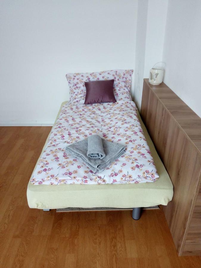 Apartman Julrich Vrbov Εξωτερικό φωτογραφία